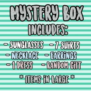 WOMAN'S MYSTERY BOX